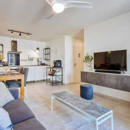 Ferienwohnung Le Fonction, Meuble 4 Etoiles, Avec Parking Boxe Aix-en-Provence Exterior foto